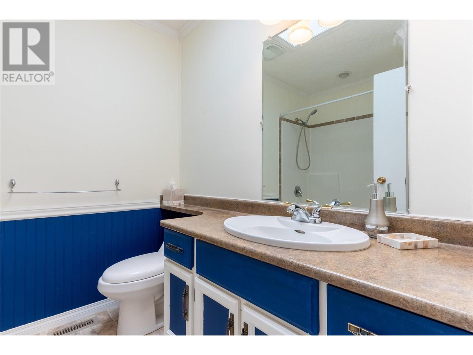 207 Ponderosa Avenue, Logan Lake
