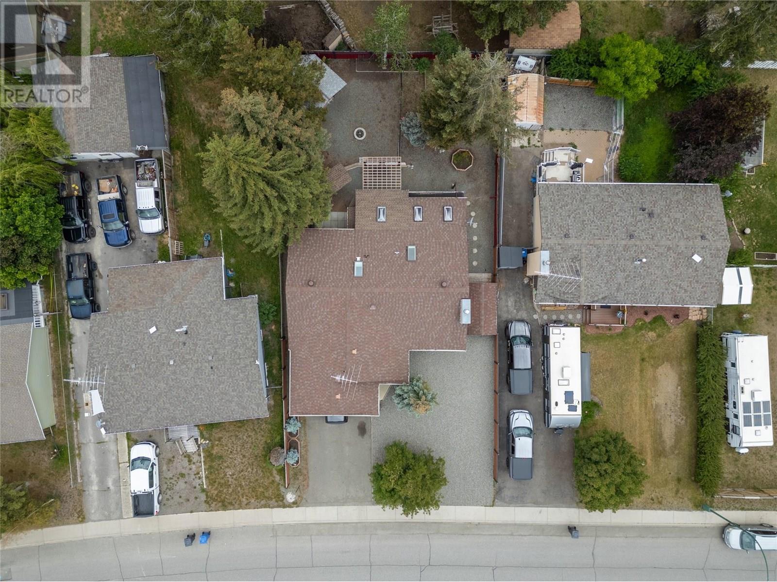 207 Ponderosa Avenue, Logan Lake