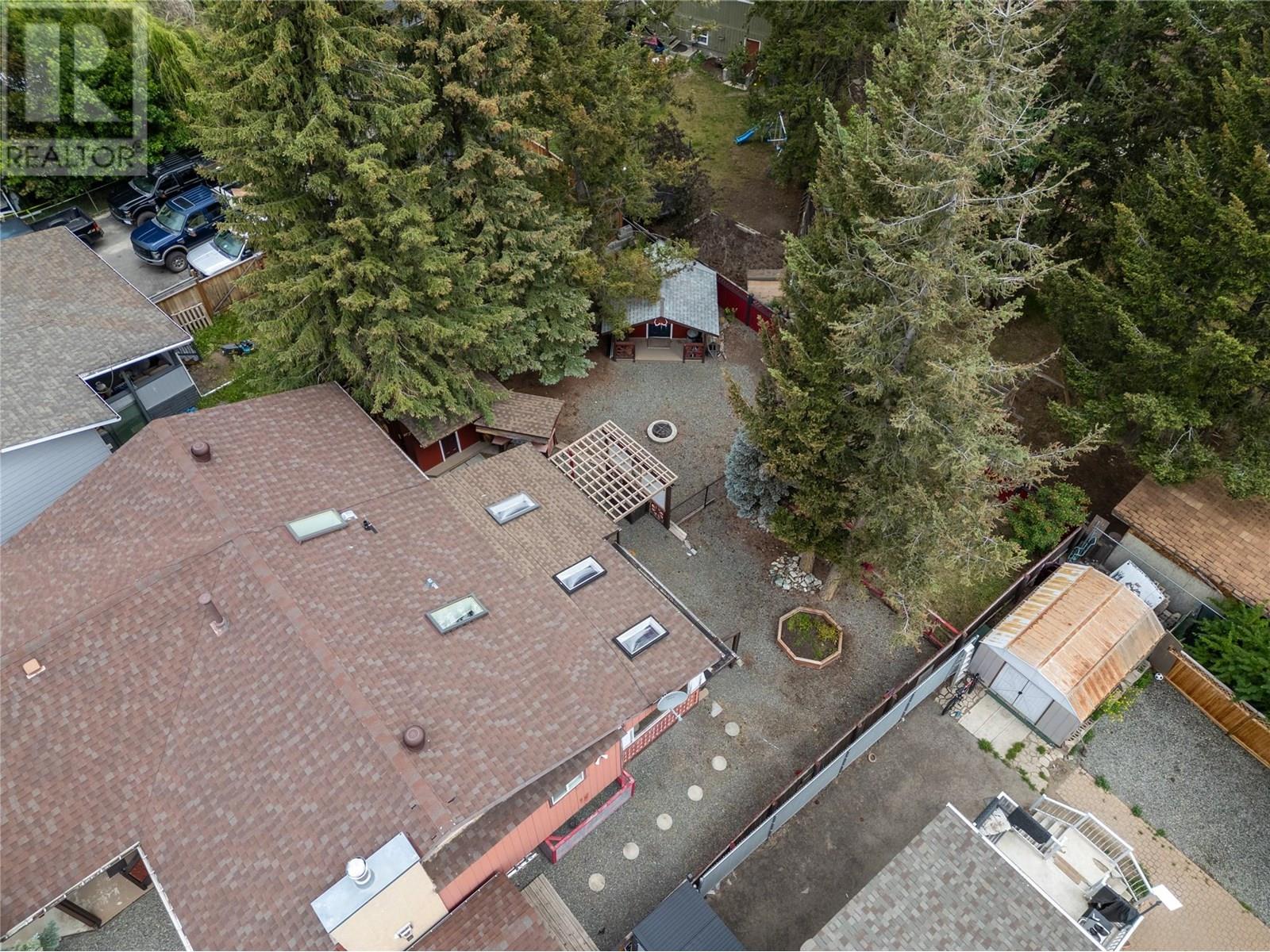 207 Ponderosa Avenue, Logan Lake