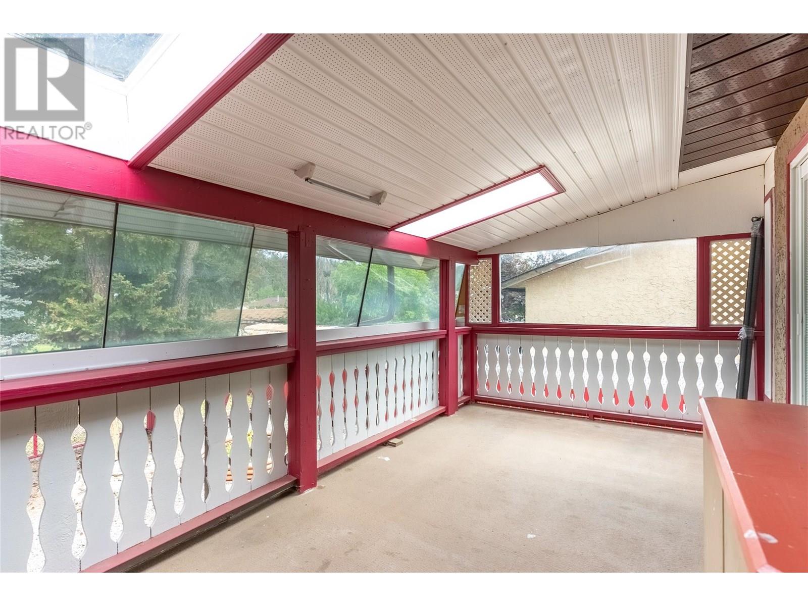 207 Ponderosa Avenue, Logan Lake