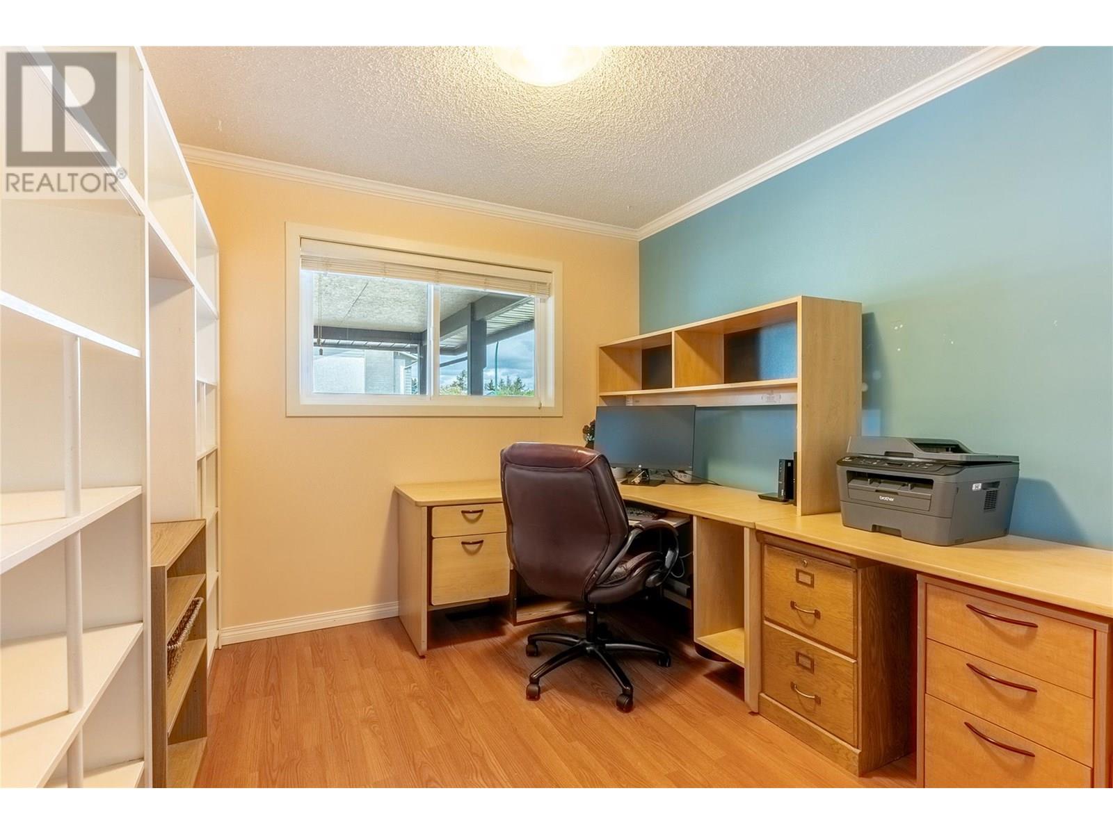 207 Ponderosa Avenue, Logan Lake