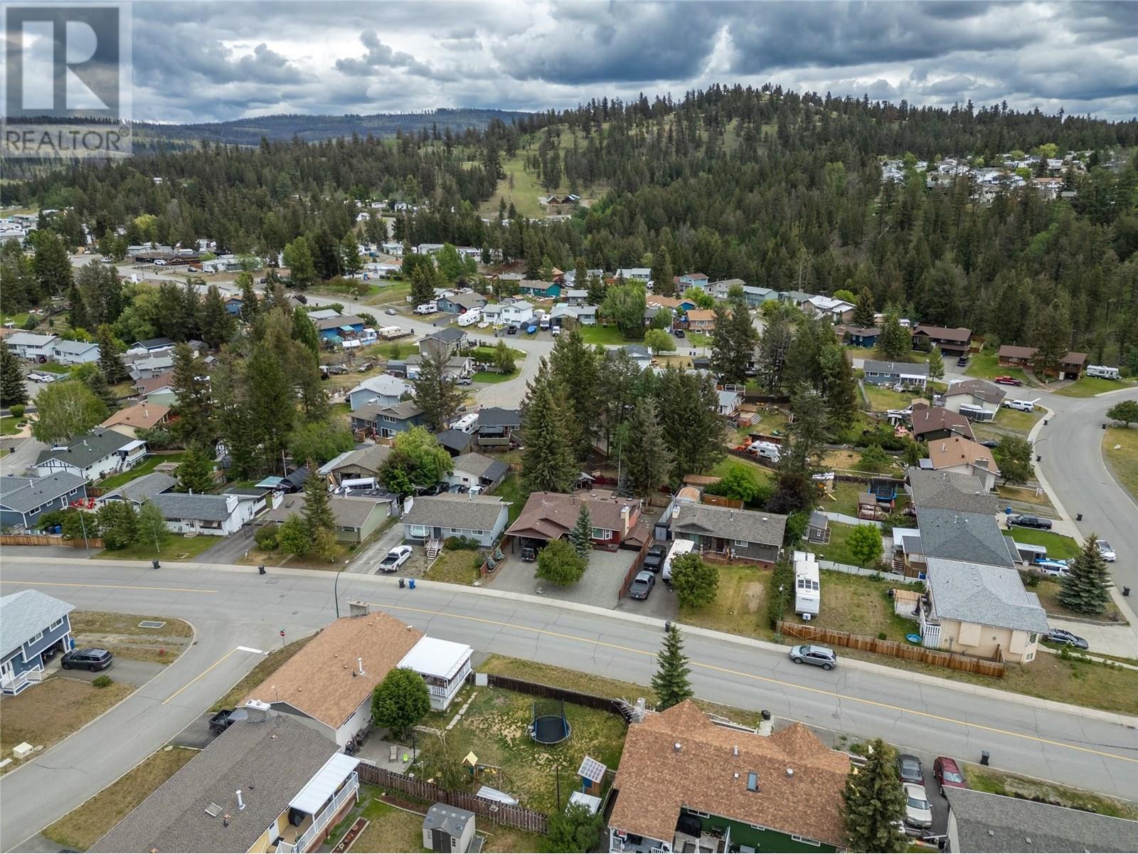 207 Ponderosa Avenue, Logan Lake