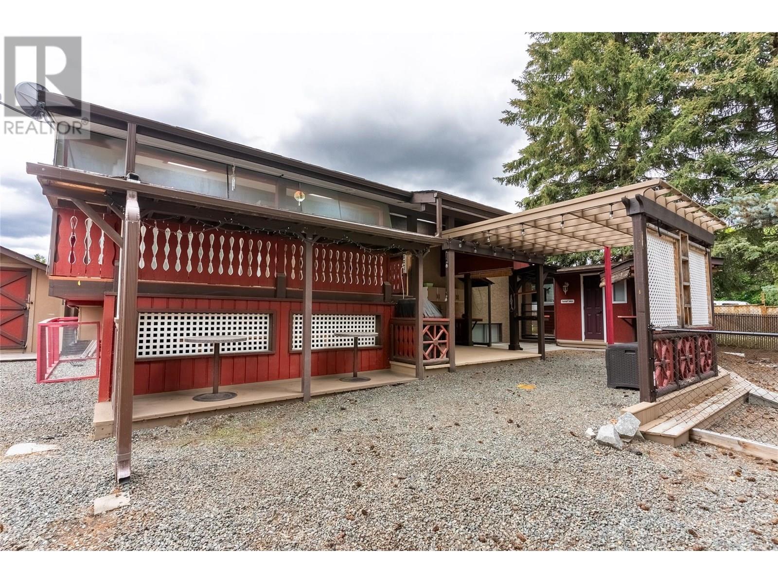 207 Ponderosa Avenue, Logan Lake