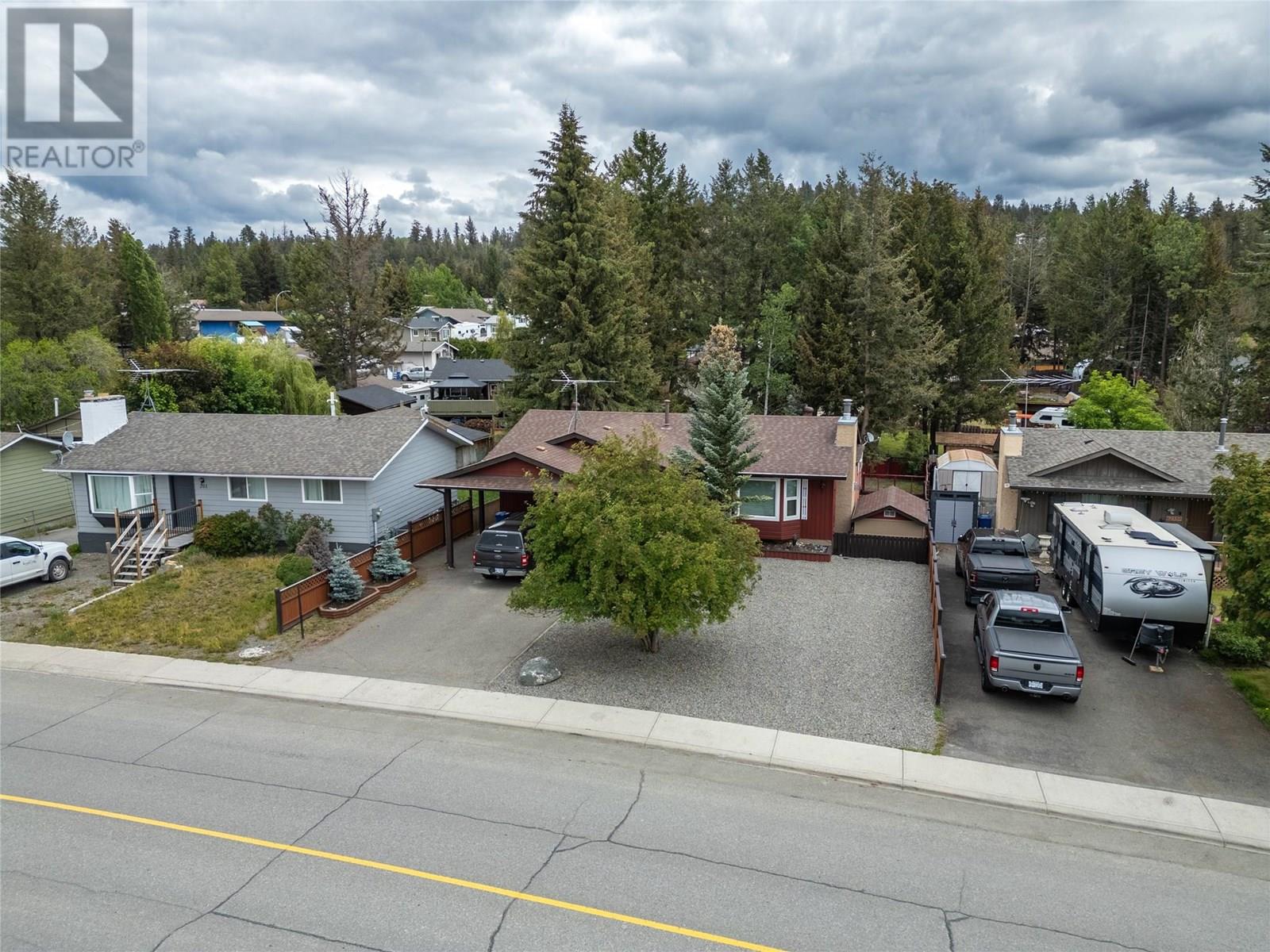 207 Ponderosa Avenue, Logan Lake