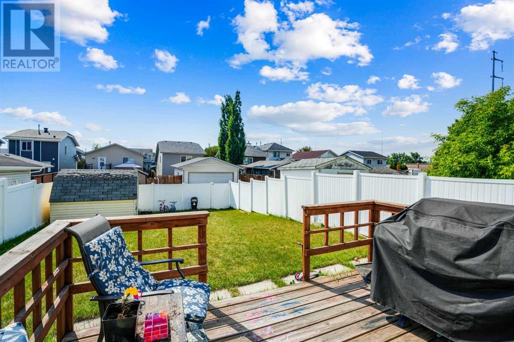 Single Family House for Sale in  Rivercrest Close SE Riverbend Calgary 