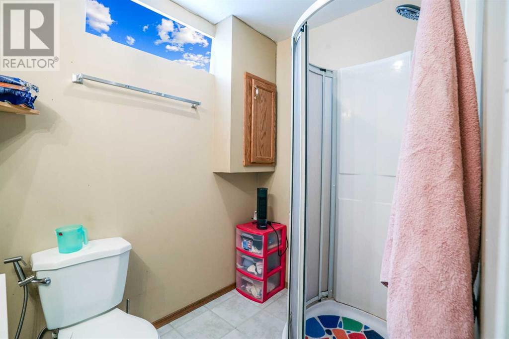 Single Family House for Sale in  Rivercrest Close SE Riverbend Calgary 