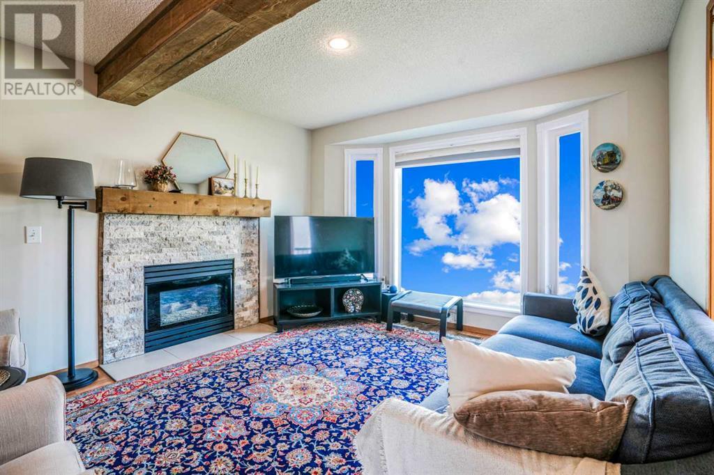 Single Family House for Sale in  Rivercrest Close SE Riverbend Calgary 