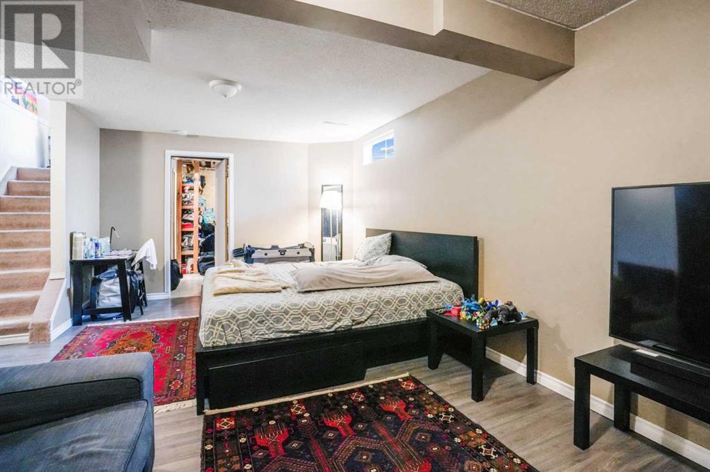 Single Family House for Sale in  Rivercrest Close SE Riverbend Calgary 