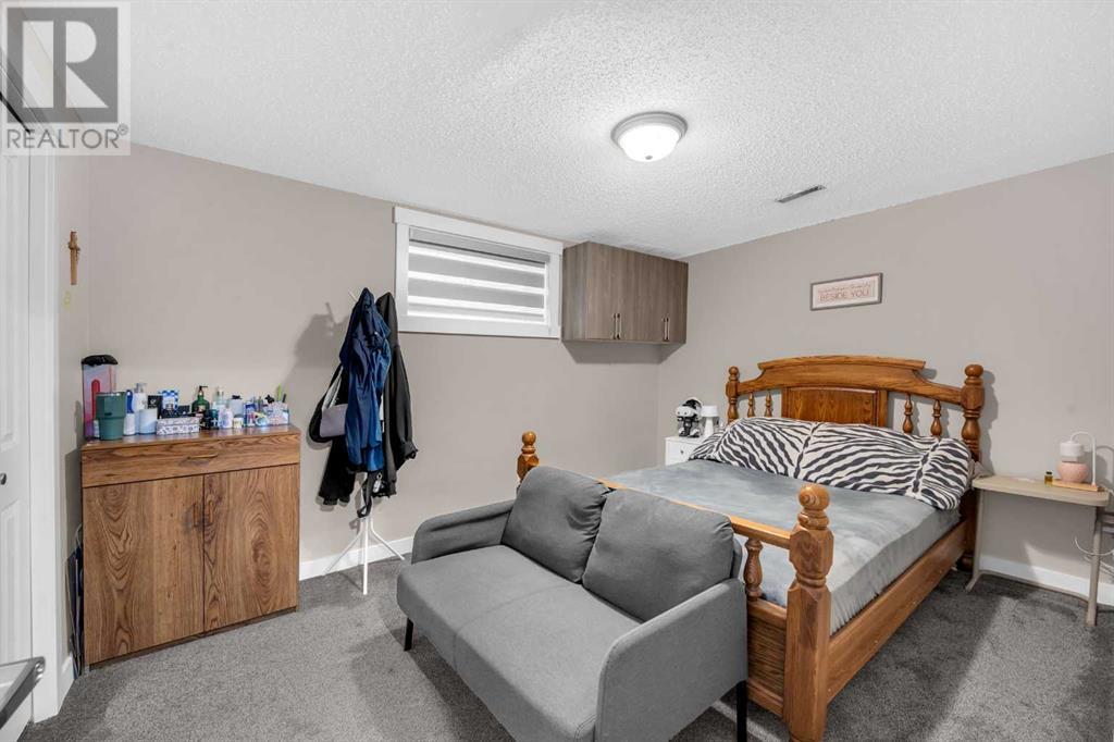 Single Family House for Sale in  Covemeadow Court NE Coventry Hills Calgary 