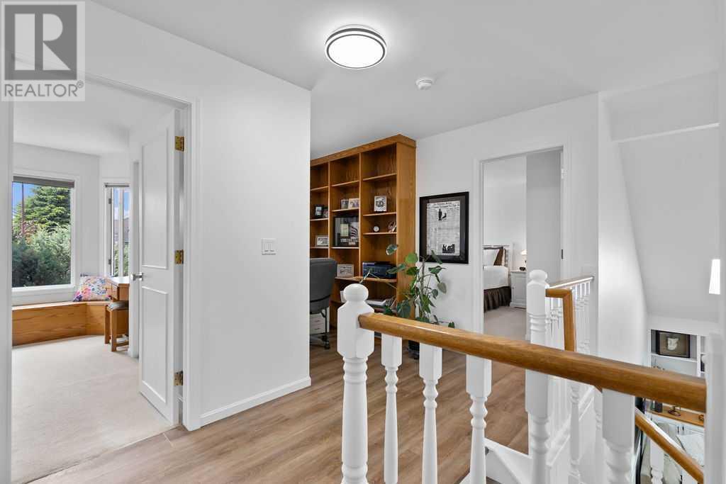 Single Family House for Sale in  Woodbriar Circle SW Woodbine Calgary 