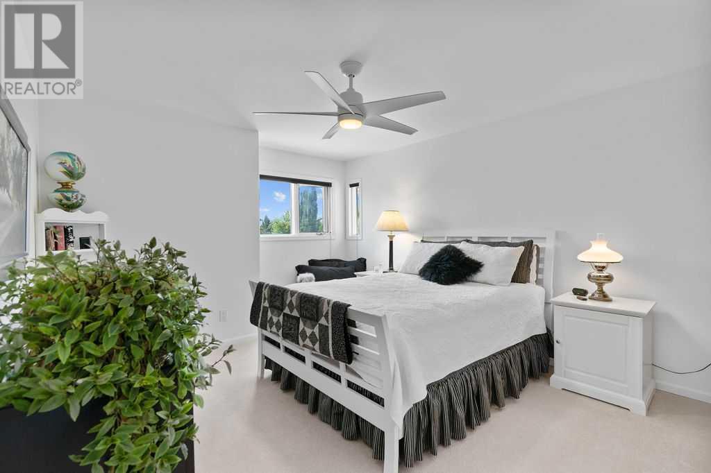 Single Family House for Sale in  Woodbriar Circle SW Woodbine Calgary 