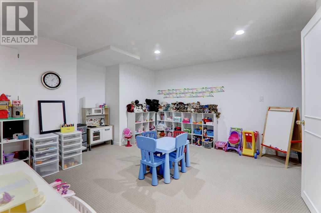 Single Family House for Sale in  Woodbriar Circle SW Woodbine Calgary 