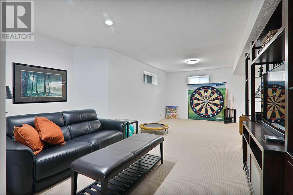 Single Family House for Sale in  Woodbriar Circle SW Woodbine Calgary 
