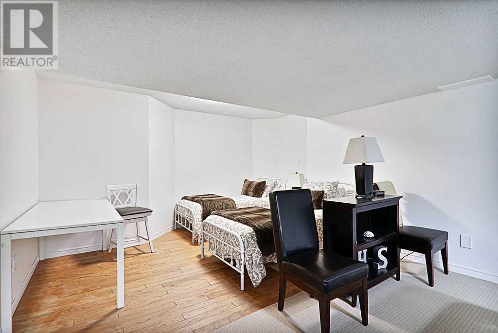 Single Family House for Sale in  Woodbriar Circle SW Woodbine Calgary 