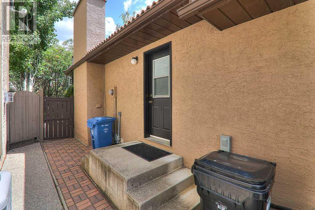 Single Family House for Sale in  Woodbriar Circle SW Woodbine Calgary 