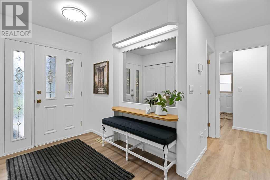 Single Family House for Sale in  Woodbriar Circle SW Woodbine Calgary 