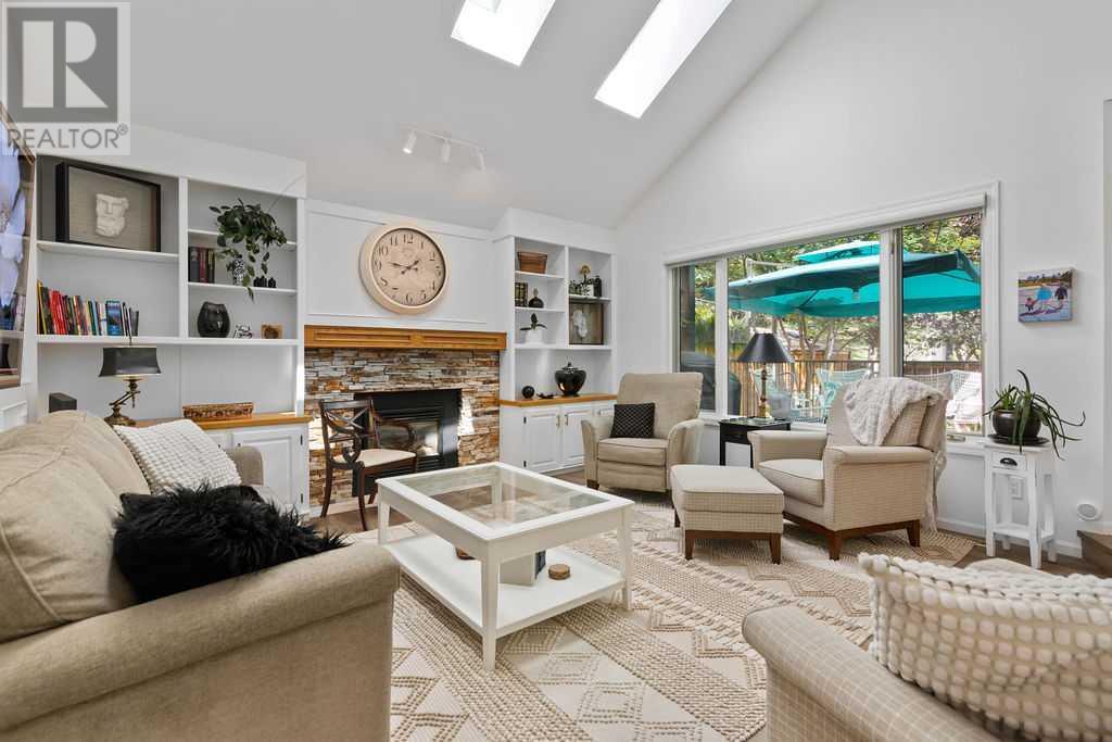 Single Family House for Sale in  Woodbriar Circle SW Woodbine Calgary 