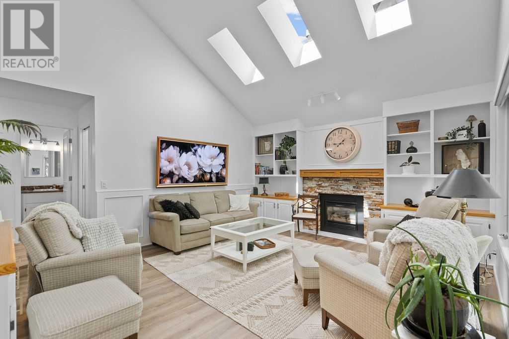 Single Family House for Sale in  Woodbriar Circle SW Woodbine Calgary 