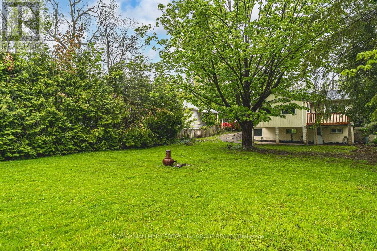 Photo 10 of 152 Owen Street, Barrie ON