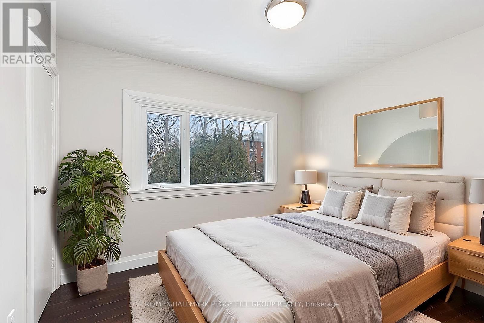 Photo 1 of 152 Owen Street, Barrie ON