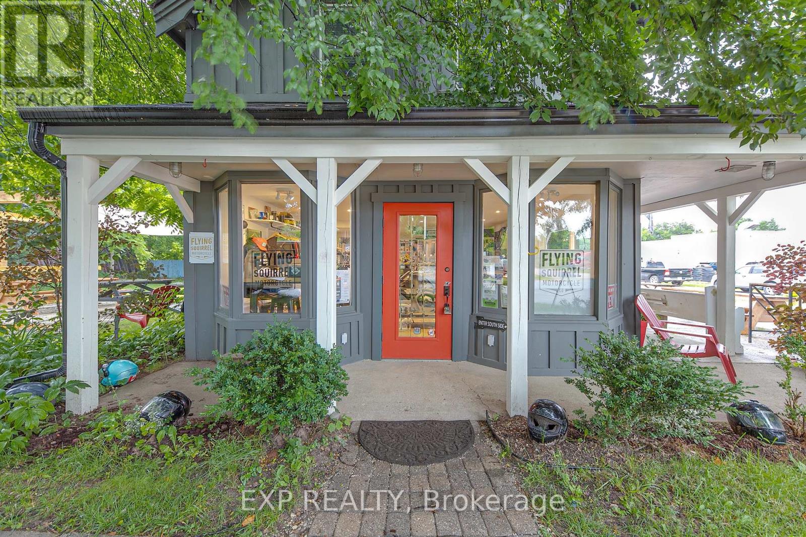 Photo 13 of 2 Francis Street E, Clearview ON