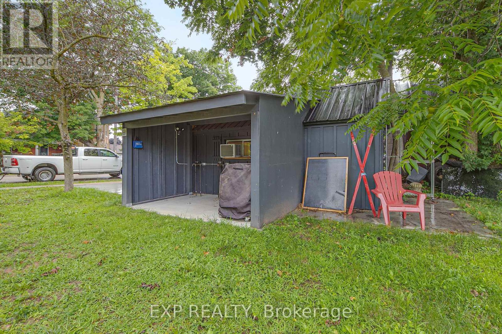 Photo 25 of 2 Francis Street E, Clearview ON