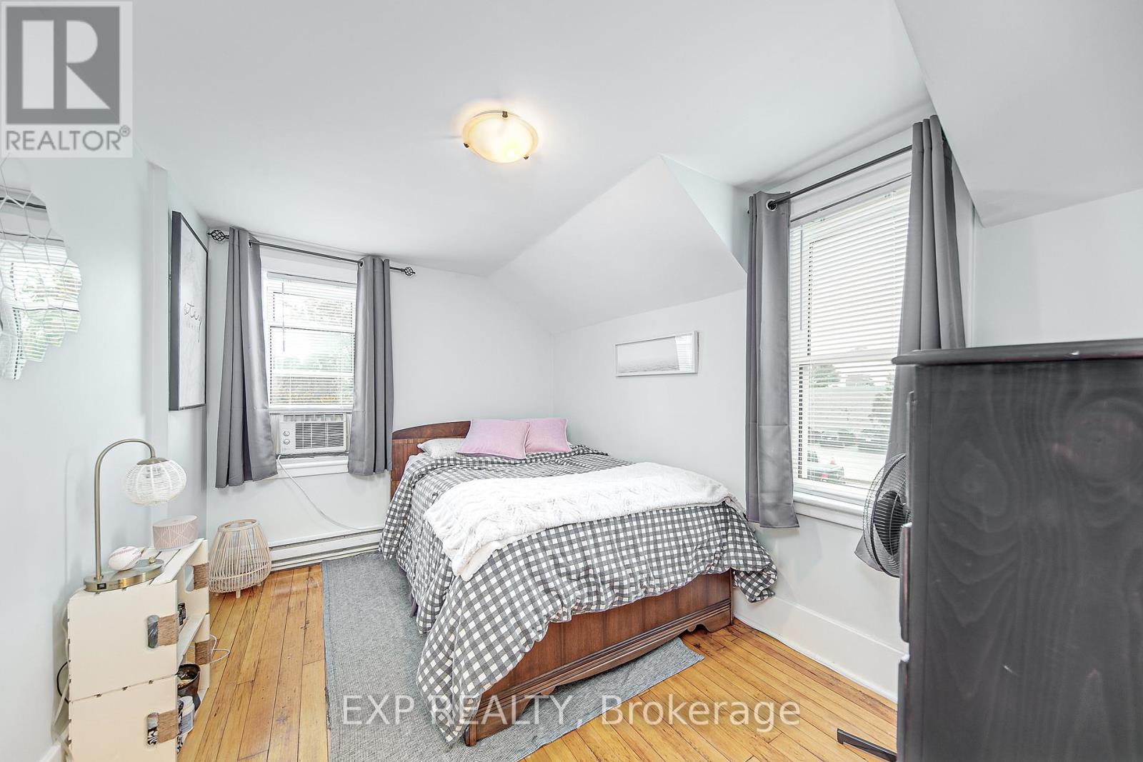 Photo 26 of 2 Francis Street E, Clearview ON