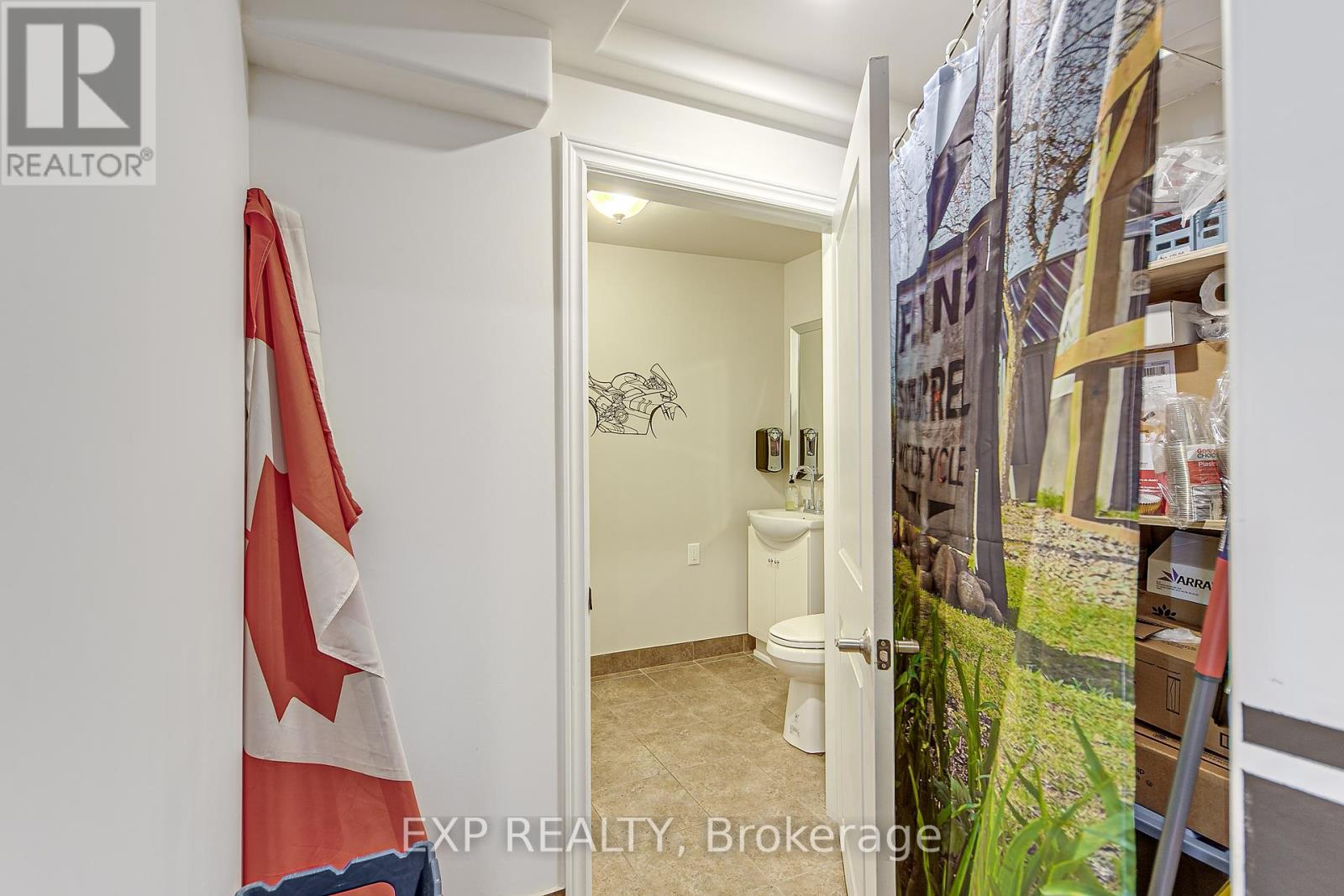 Photo 32 of 2 Francis Street E, Clearview ON