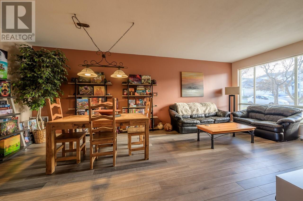 Photo 3 of 2365 Abbeyglen Way Unit 8, Kamloops BC