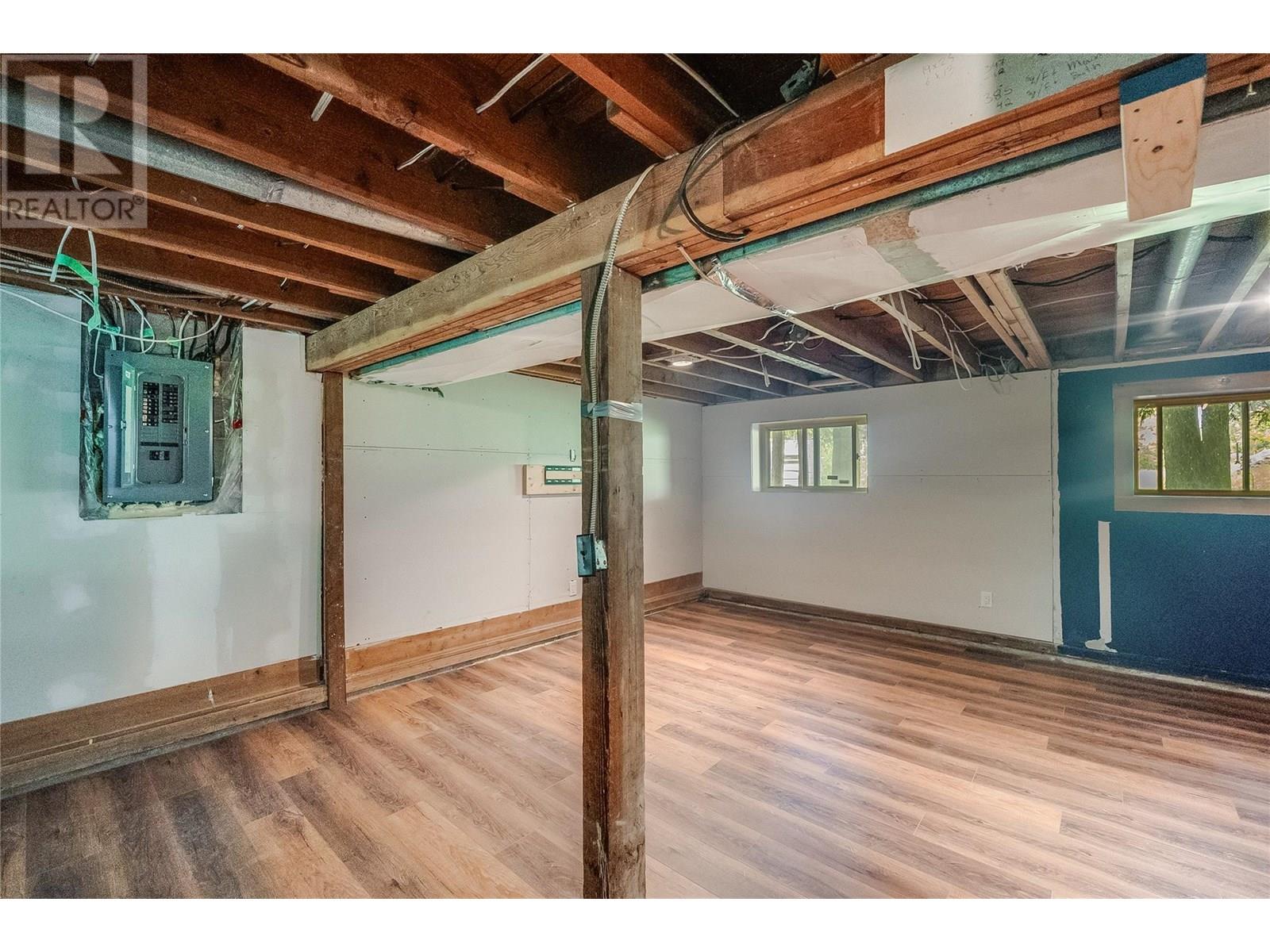 3253 Broadwater Road, Castlegar