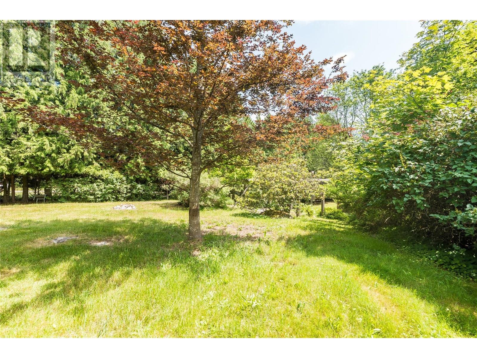 3253 Broadwater Road, Castlegar