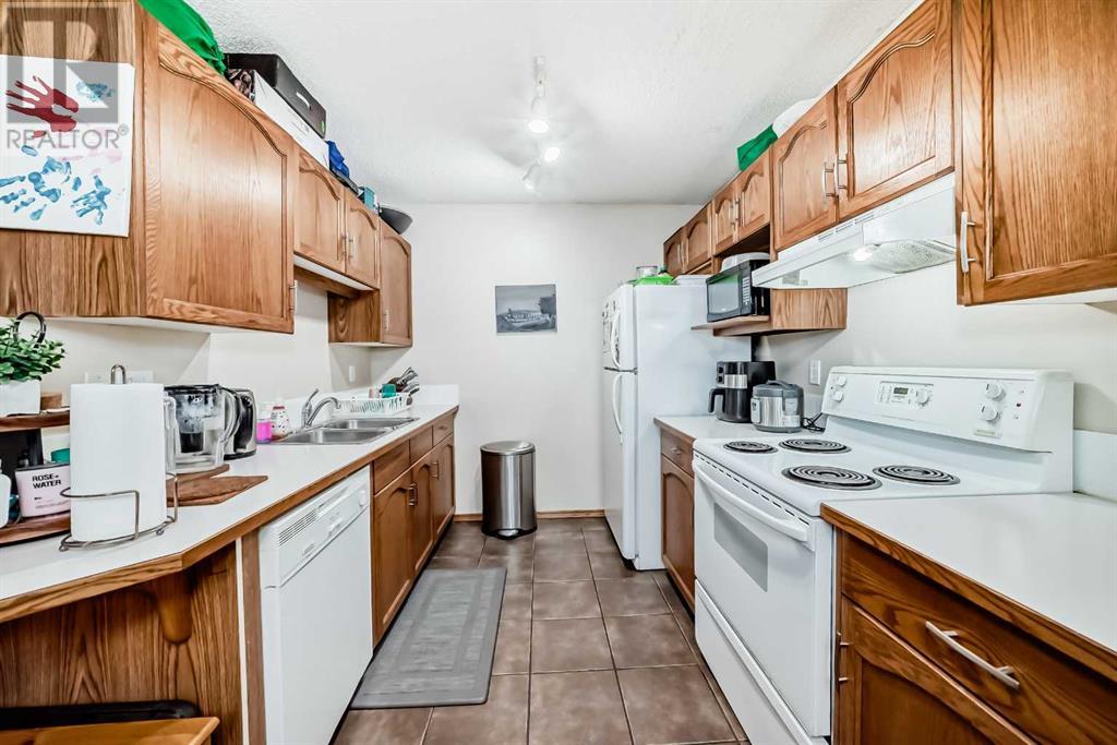 Single Family House for Sale in  Mt Aberdeen Manor SE McKenzie Lake Calgary 