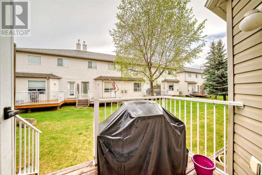 Single Family House for Sale in  Mt Aberdeen Manor SE McKenzie Lake Calgary 
