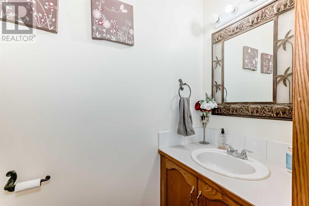 Single Family House for Sale in  Mt Aberdeen Manor SE McKenzie Lake Calgary 
