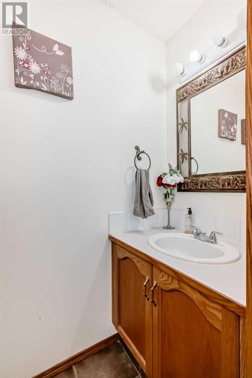 Single Family House for Sale in  Mt Aberdeen Manor SE McKenzie Lake Calgary 