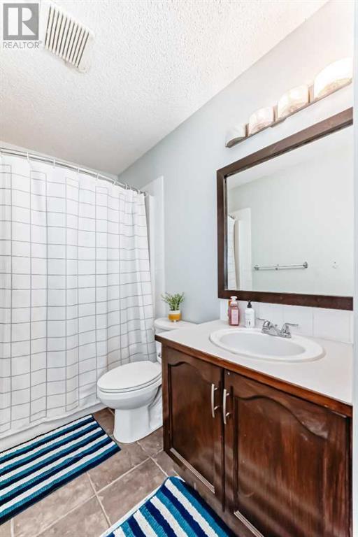 Single Family House for Sale in  Mt Aberdeen Manor SE McKenzie Lake Calgary 