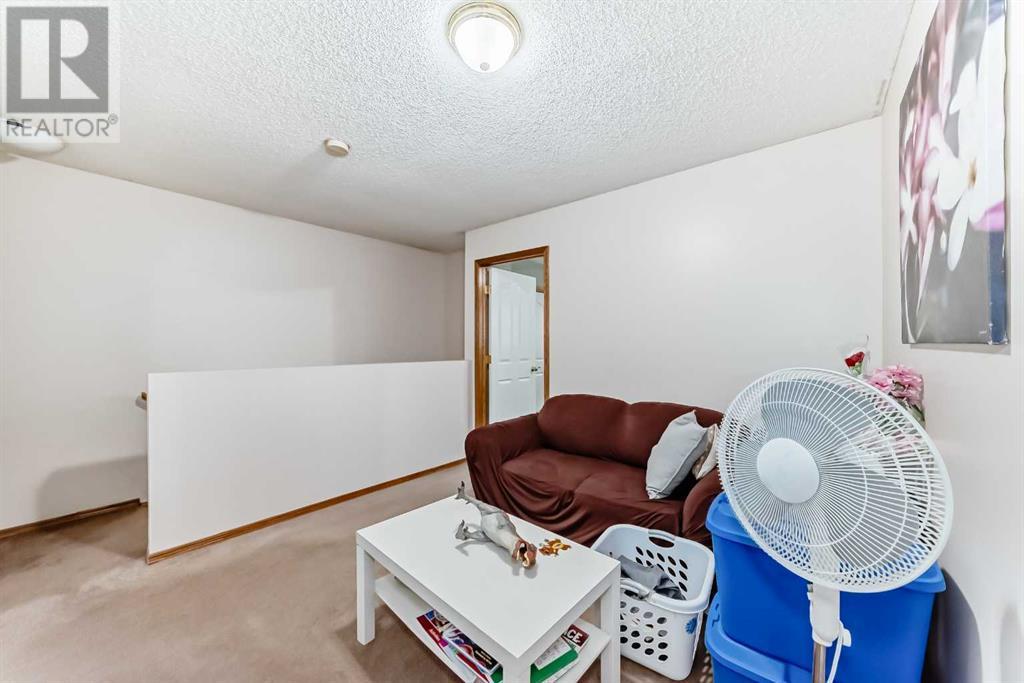 Single Family House for Sale in  Mt Aberdeen Manor SE McKenzie Lake Calgary 