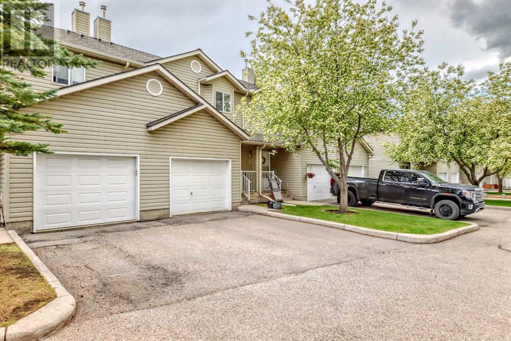 Single Family House for Sale in  Mt Aberdeen Manor SE McKenzie Lake Calgary 