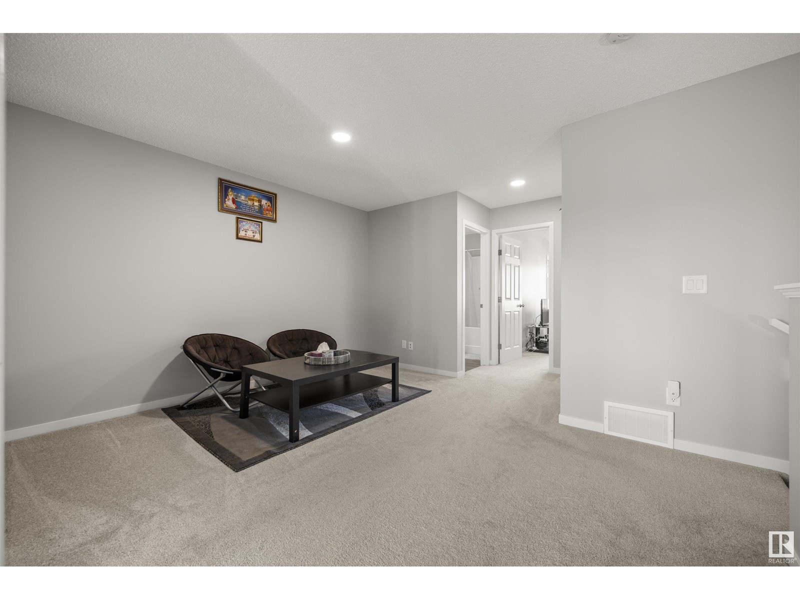 Photo 18 of 1745 Erker Wy Nw, Edmonton AB
