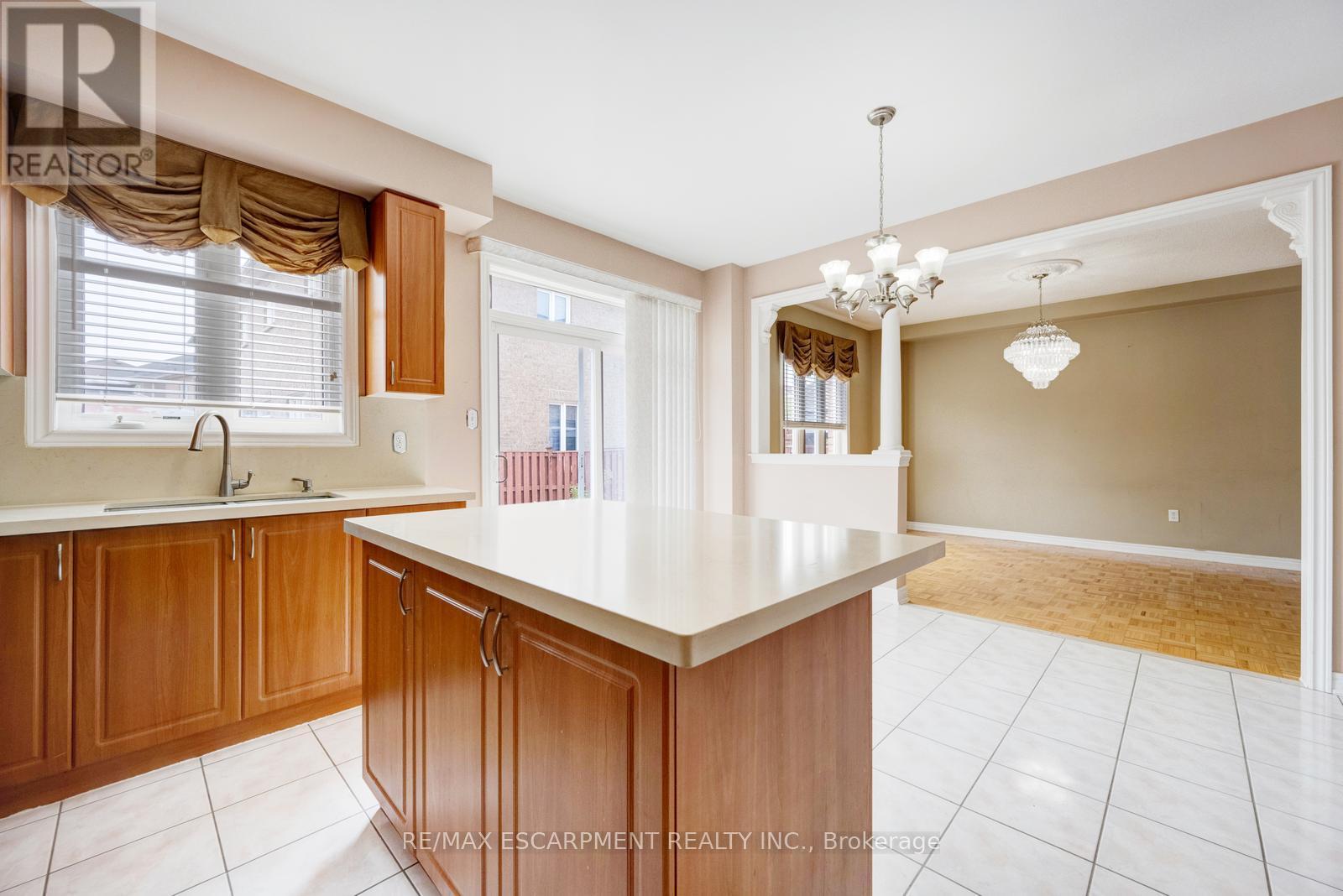 Photo 34 of 27 Putnam Drive, Brampton ON