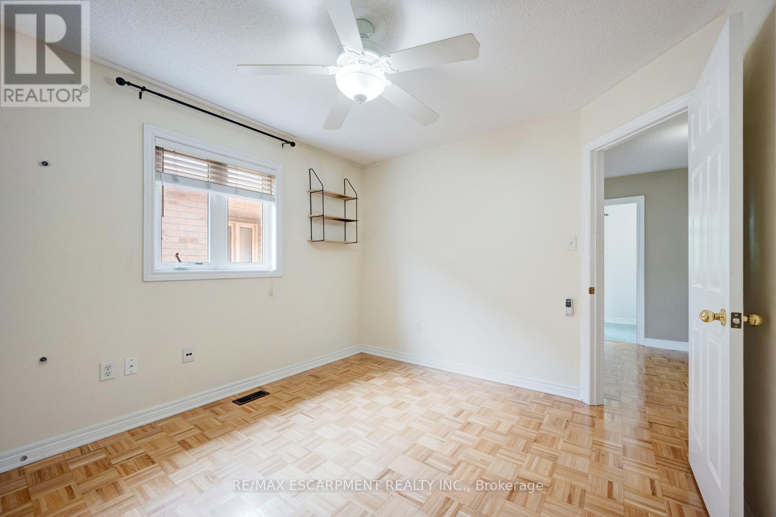 Photo 40 of 27 Putnam Drive, Brampton ON