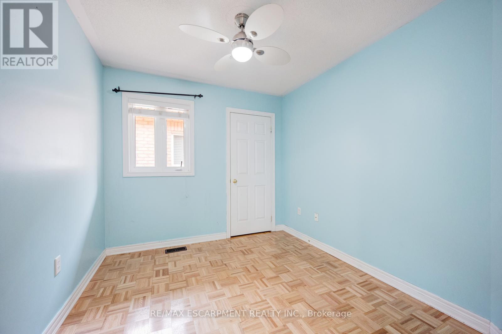 Photo 42 of 27 Putnam Drive, Brampton ON