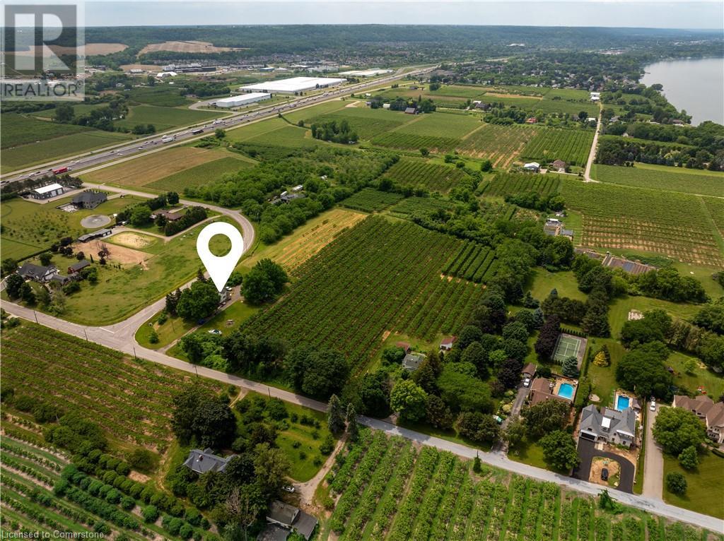 Photo 5 of 4864 Mountainview Road N, Beamsville ON
