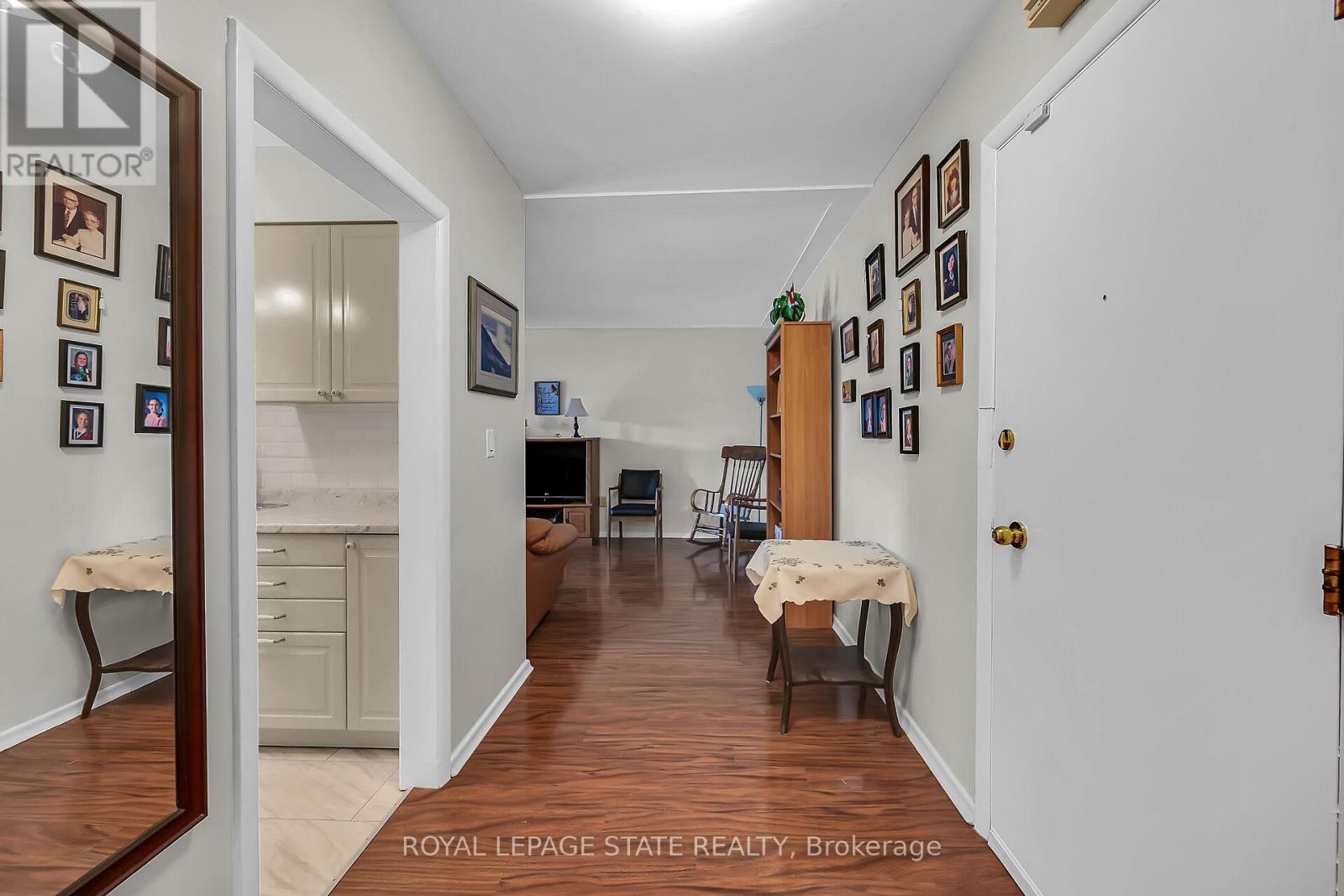 Photo 15 of 208 11 Woodman Drive S, Hamilton ON