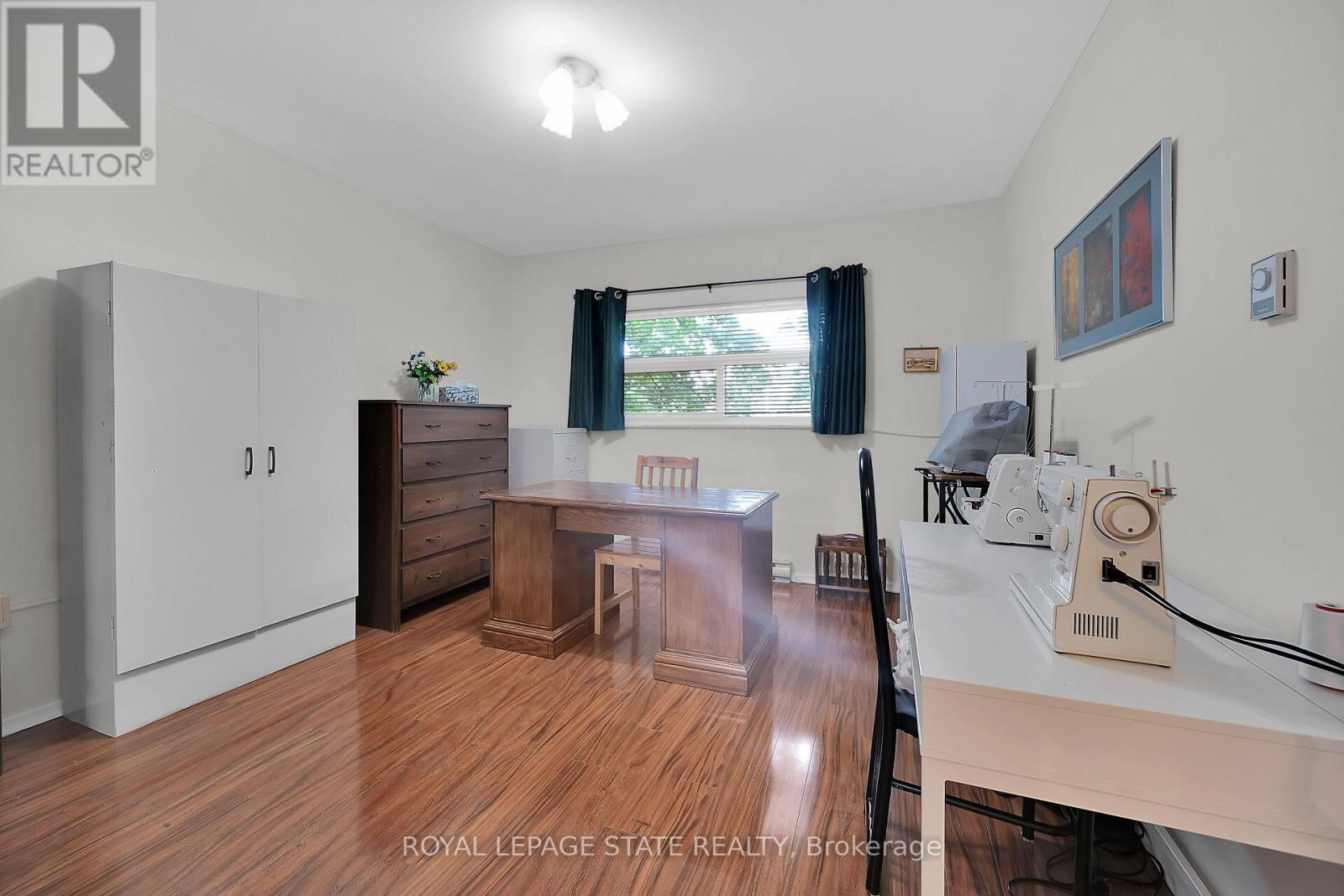 Photo 18 of 208 11 Woodman Drive S, Hamilton ON