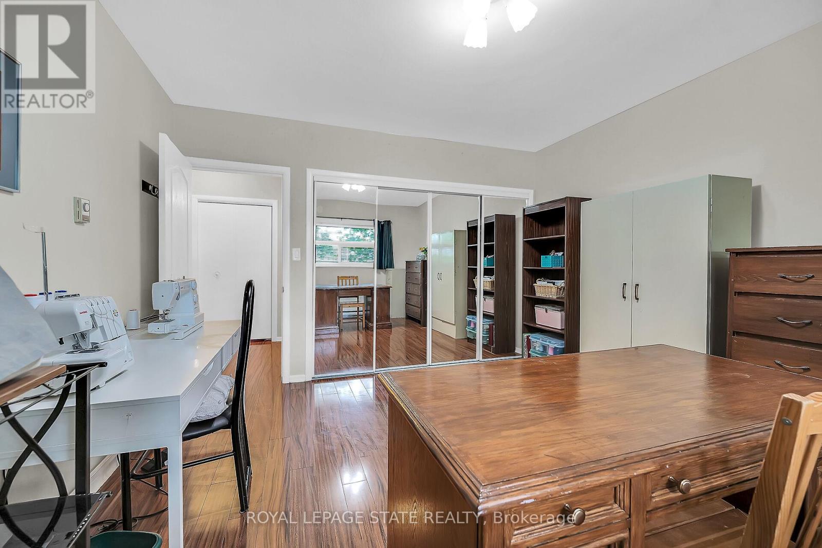 Photo 19 of 208 11 Woodman Drive S, Hamilton ON
