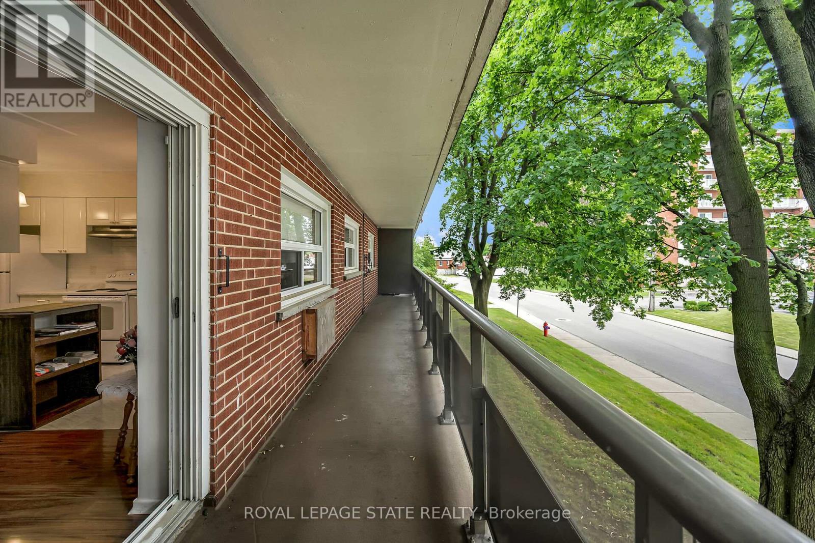 Photo 23 of 208 11 Woodman Drive S, Hamilton ON