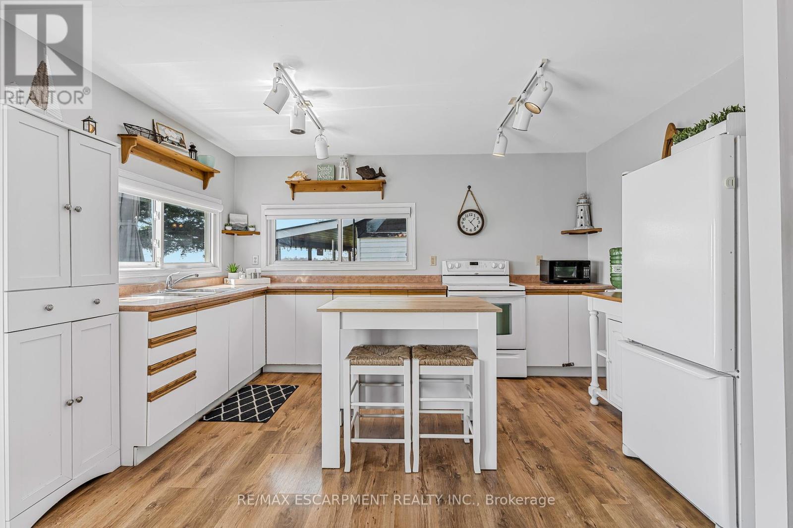 Photo 13 of 793 Lakeshore Road, Haldimand ON