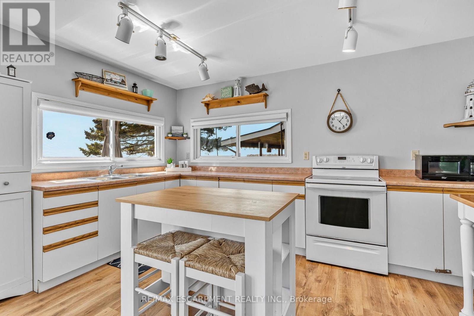 Photo 14 of 793 Lakeshore Road, Haldimand ON