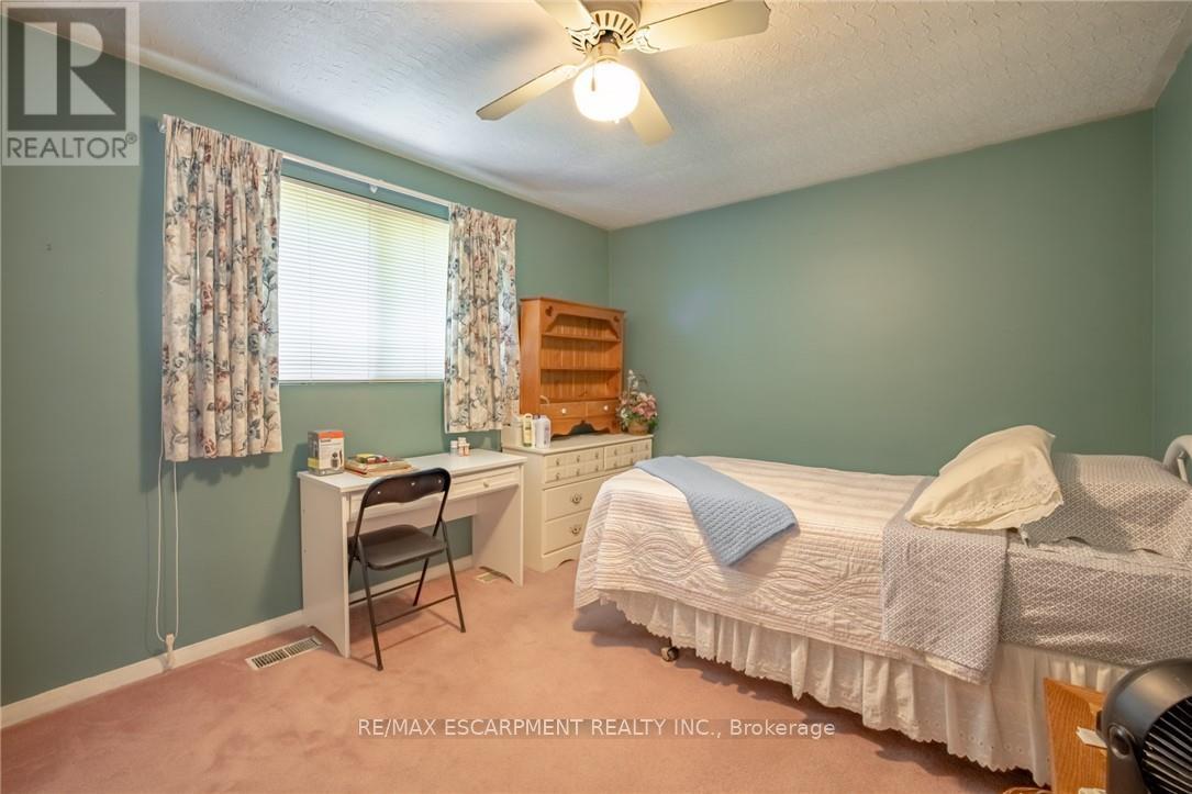 Photo 11 of 176 Laurier Avenue, Hamilton ON